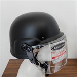 Helm aus Polycarbonat